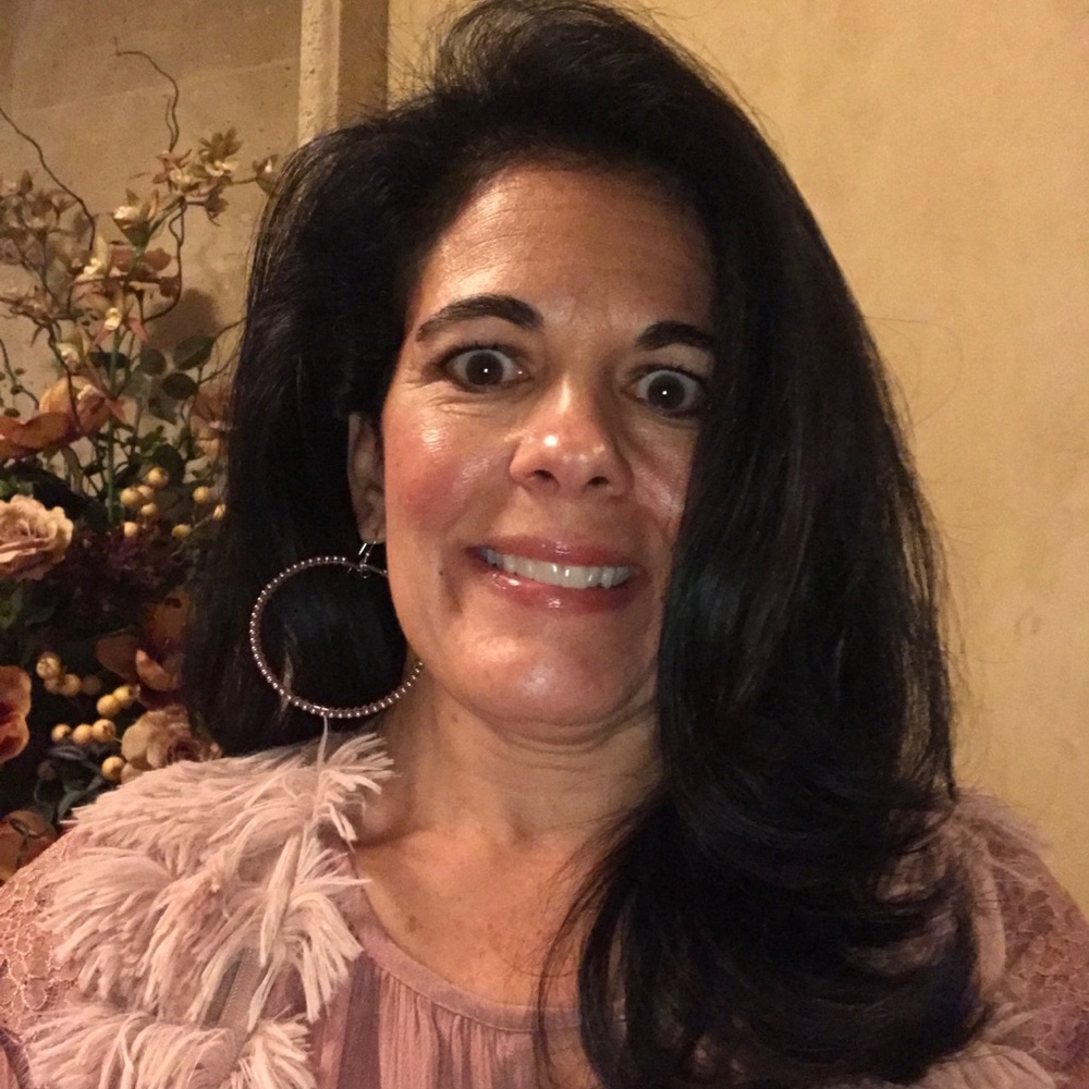 Meet your Posher, Adriana